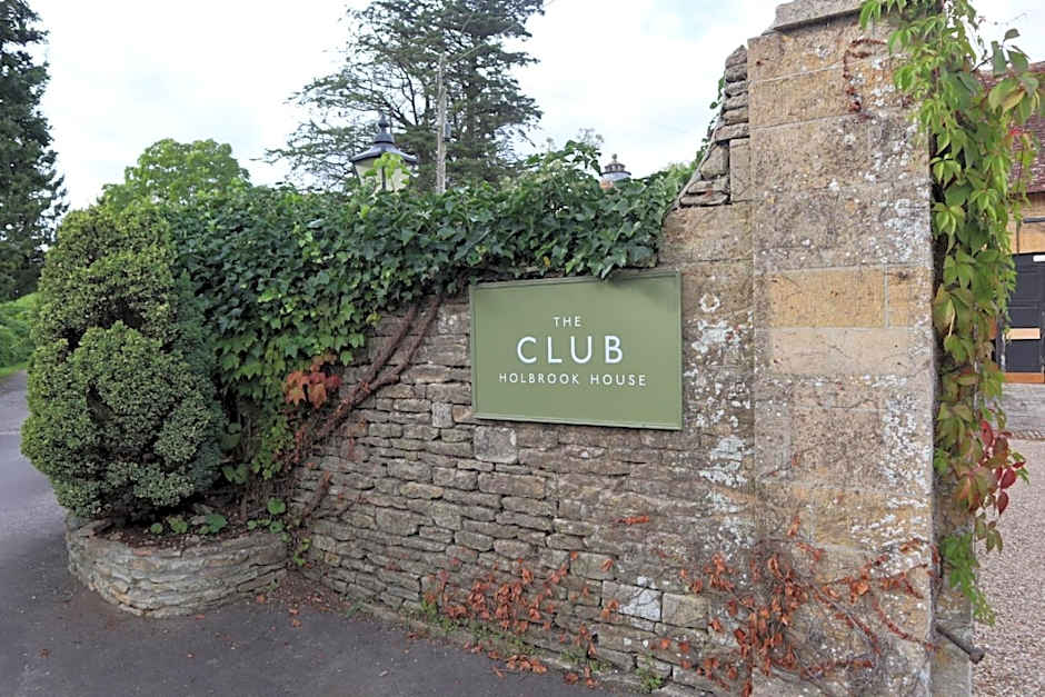 Holbrook Manor & Spa