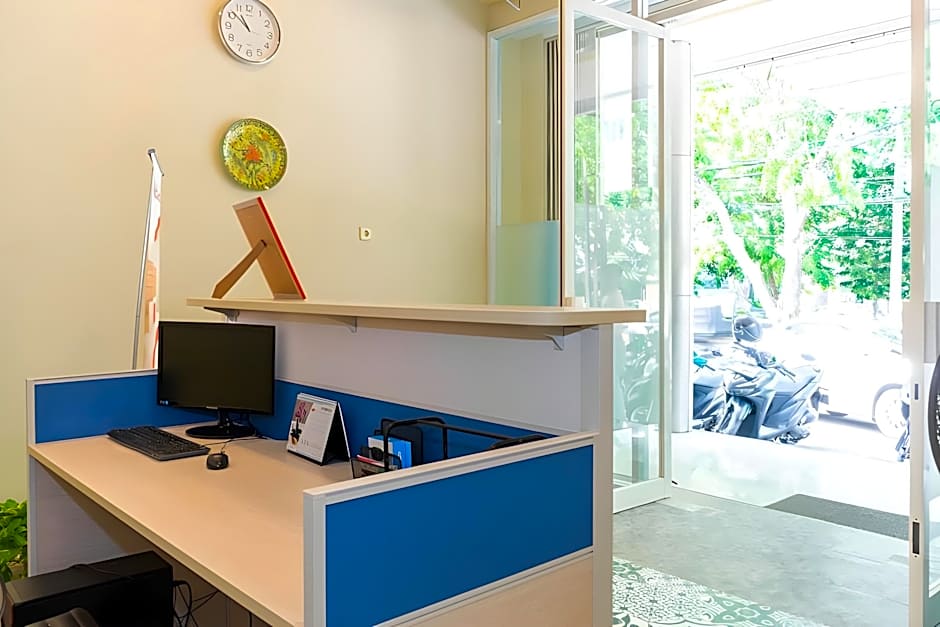 RedDoorz Hostel @ DI Panjaitan Simpang Lima