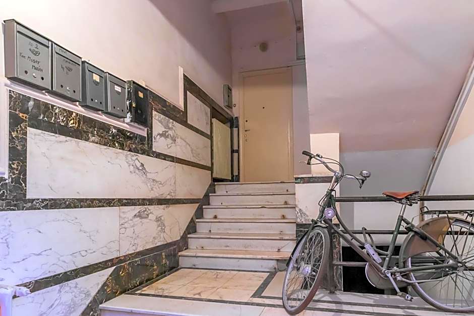 CHÂTEAU: Upscale Suites in Bucharest's Historical Center!