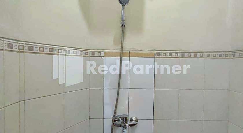 Mutiara Residence Near Simpang Lima Mitra RedDoorz