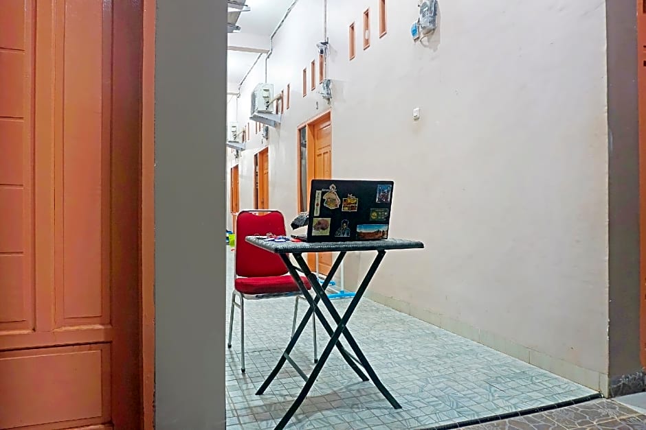 Hotel O Almeerah Homestay Syariah Near RS Hermina