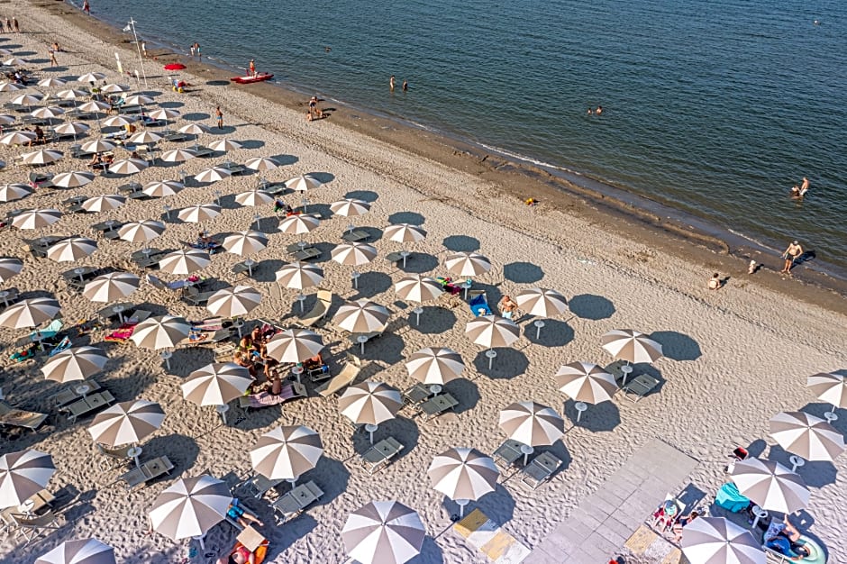 Club del Sole Vigna sul Mar Family Collection