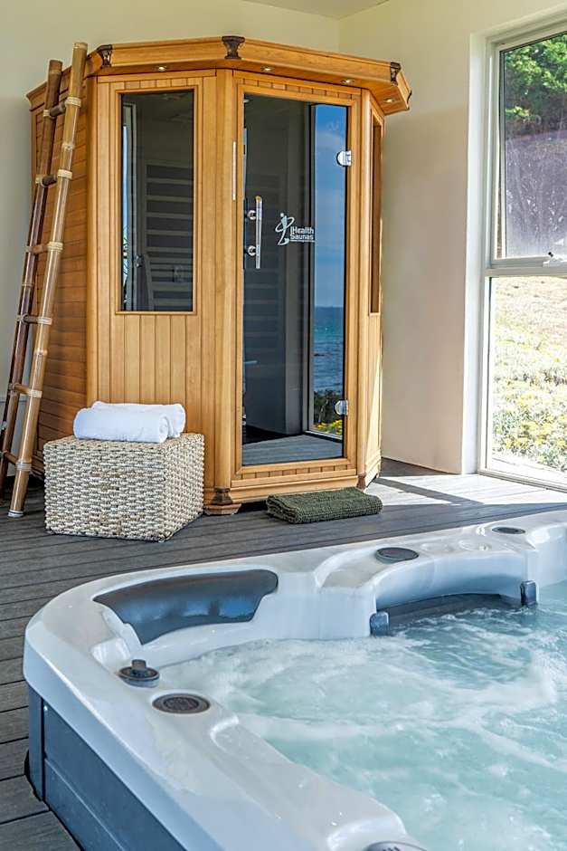 Saltwater - Absolute Oceanfront, Fire Pits, some Villas with Hot Tubs and Sauna