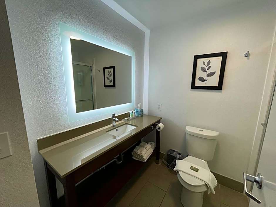 Country Inn & Suites by Radisson, Midway - Tallahassee West