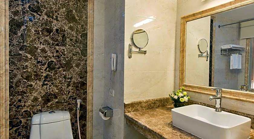 Muong Thanh Holiday Quang Binh Hotel