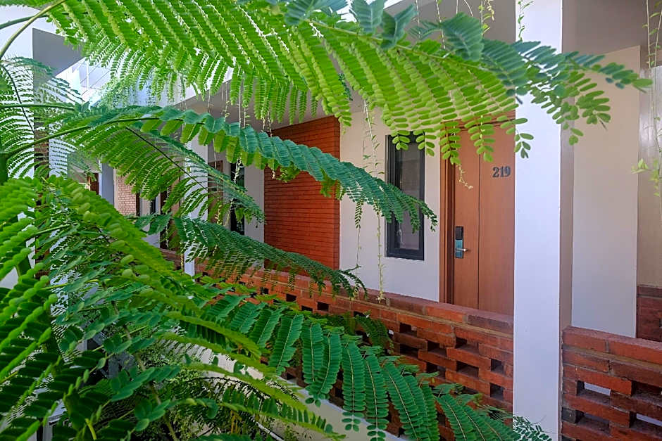 Urbanview Hotel Nardis Living near UMY