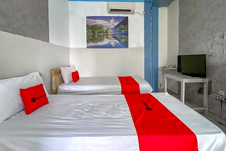RedDoorz at Hotel Roda Mas 2 near Gor Satria