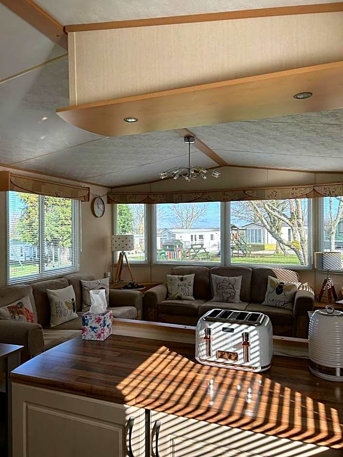 24 The Beeches Caravan Park