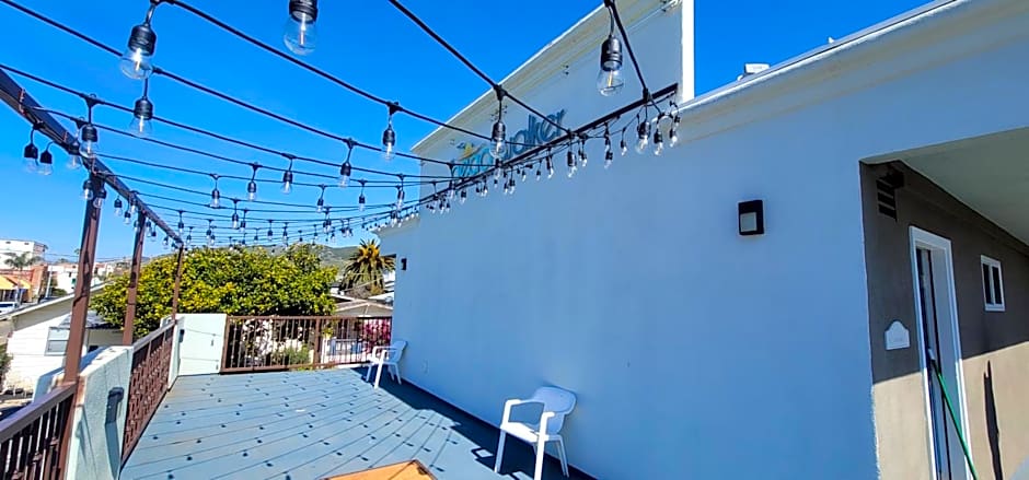 Beachwalker Inn & Suites