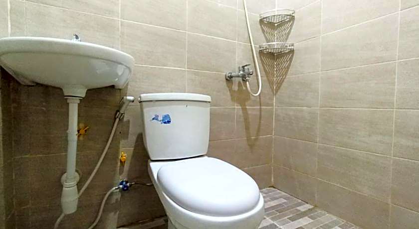 De Corner 2 Madiun RedPartner – Madiun, MO