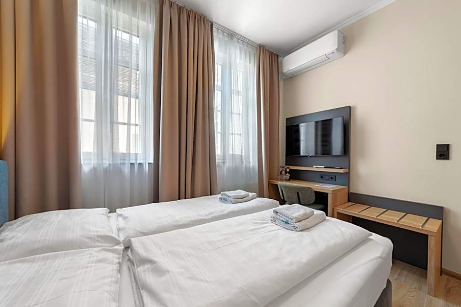 NEU - Sona Design Rooms - CITY CENTER -