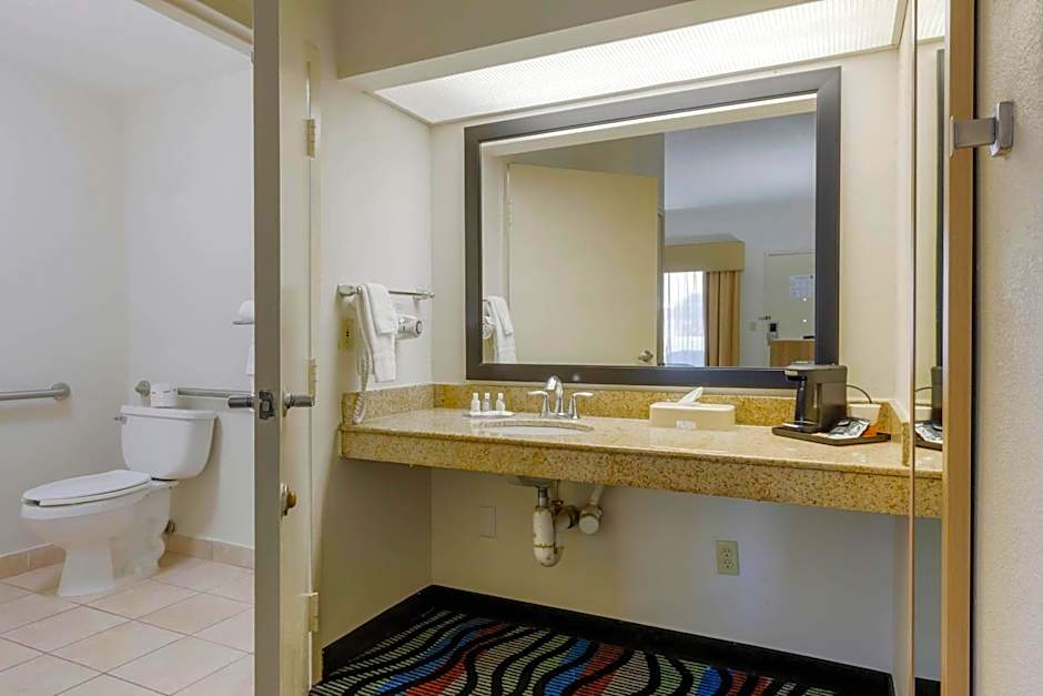 Quality Inn Walterboro I-95