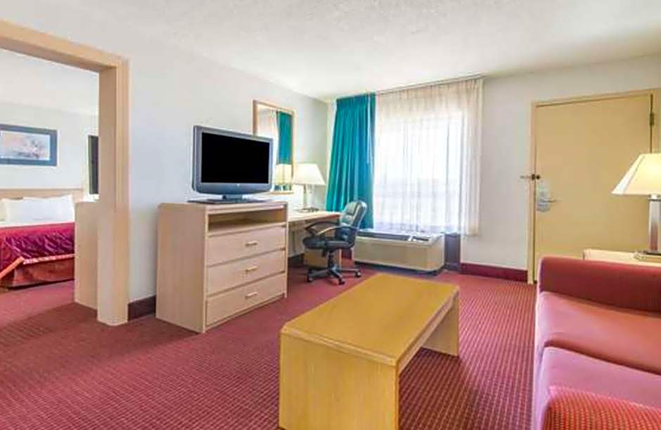 Baymont by Wyndham Topeka