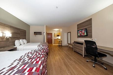 Deluxe Queen Room with Two Queen Beds and Kitchenette - Non-Smoking
