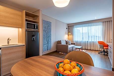 1 Bedroom Junior suite with 1 King, Sofa bed, City view