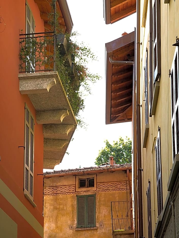 Nenè-Il Vicolo Apartments and Rooms