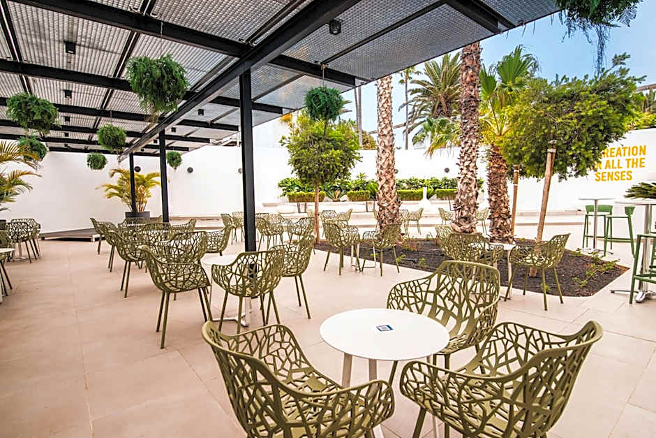 Aequora Lanzarote Suites