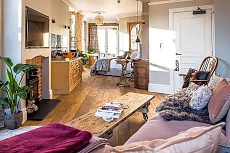 Junior Suite with Balcony