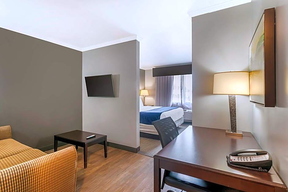 Best Western Plus Olathe Hotel & Suites