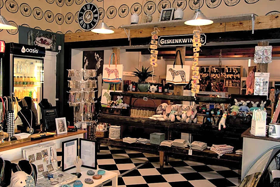 Swartberg Hotel, Cork Tree Collection