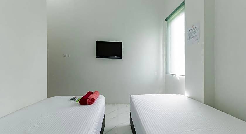 Urbanview Hotel La De Grizz Syariah Sampit by RedDoorz