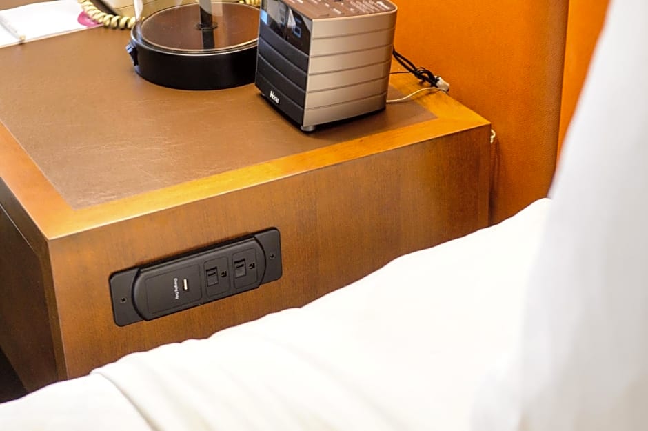 Crowne Plaza Hotel Dulles Airport, an IHG Hotel