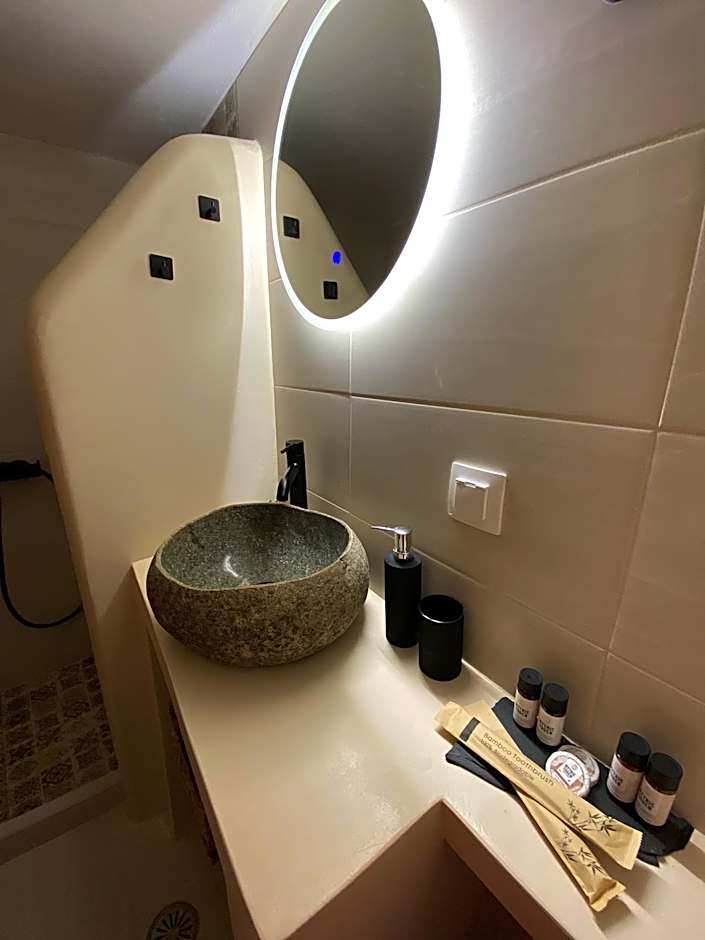 Babatseratsi skyrian studio 1