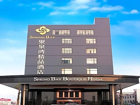 Spring Bay Hotel