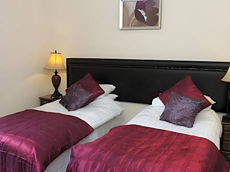 Queen Room - Disability Access