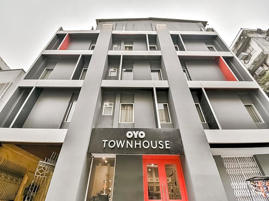 OYO Townhouse 182 Menka