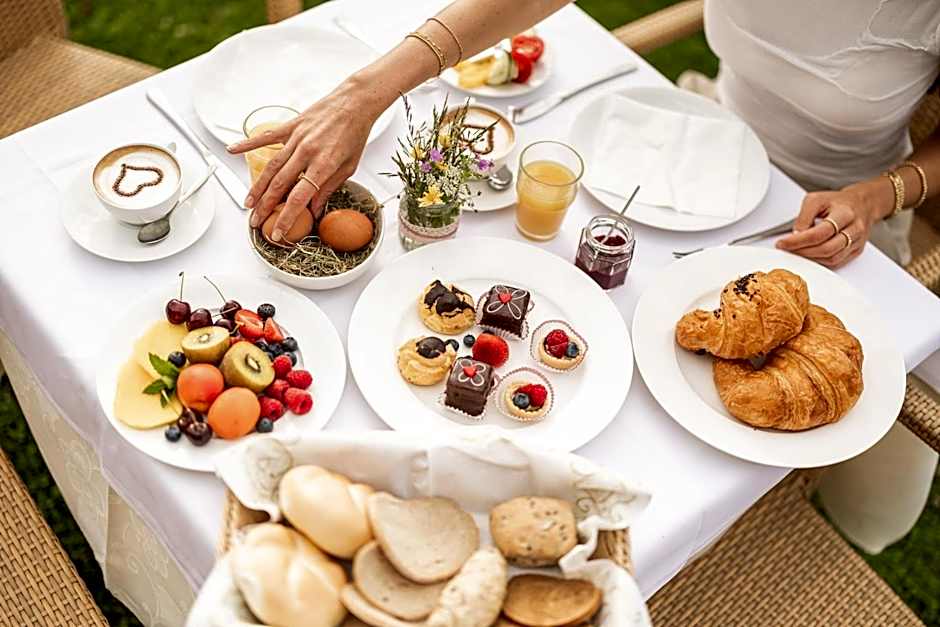 EGGER Apartments & Suites