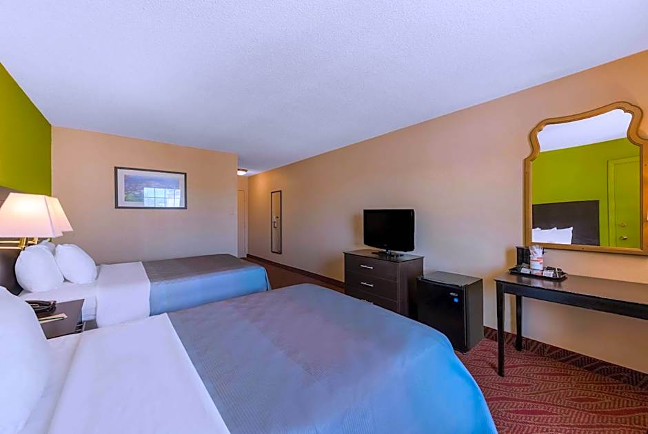 Quality Inn Saint Louis Airport