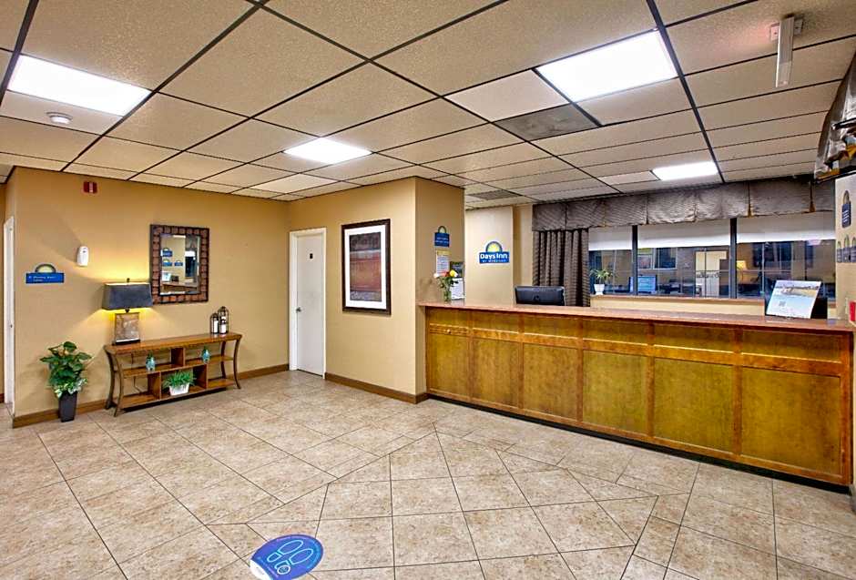 Days Inn by Wyndham Batesville