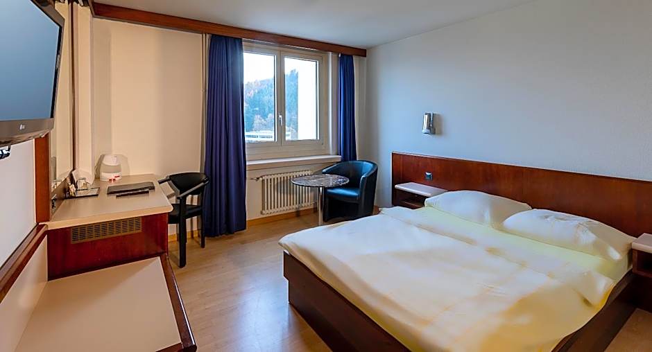 Hotel Linde - 24h Self Check-in