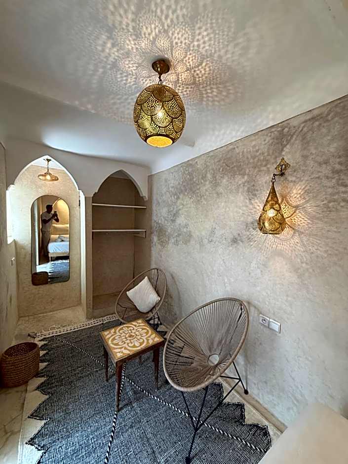 Riad Yu Yu