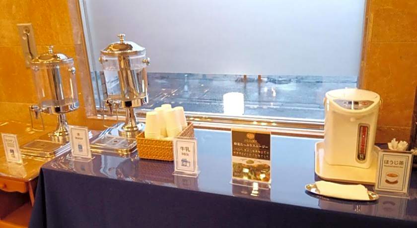 Toyoko Inn Hokkaido Hakodate Ekimae Daimon