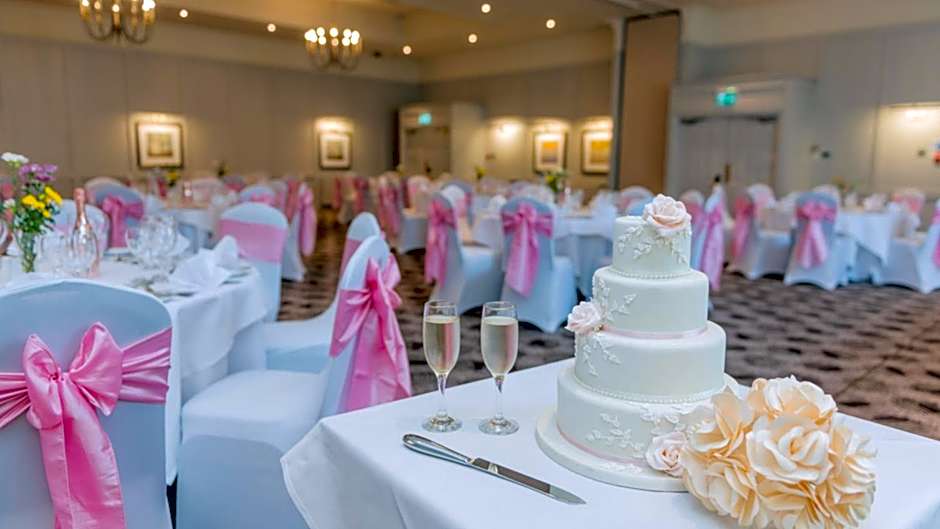Holiday Inn Milton Keynes East M1 Junc 14 By IHG