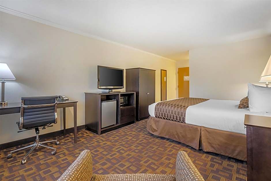 Best Western Plus Inn Of Hayward