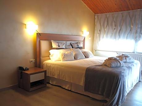 King Suite with Spa Bath