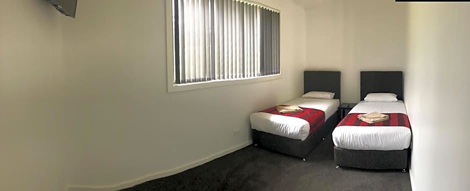 Australian Motor Home Tourist Park Twelve Mile Creek