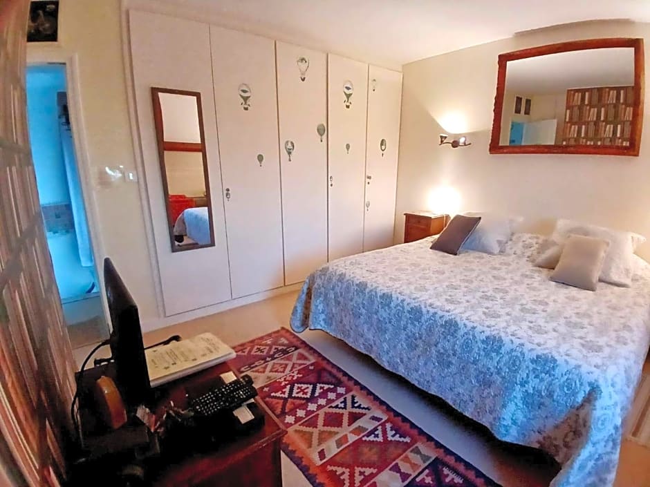 Chambres d'Hôtes "Les Pins"