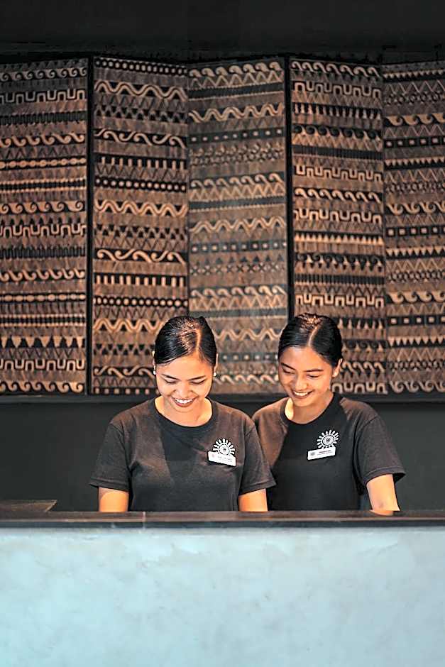 The Funny Lion - Puerto Princesa