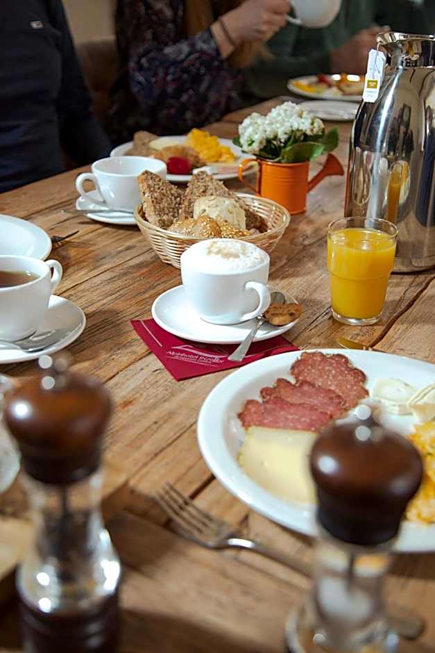 Alpinhotel INzeller