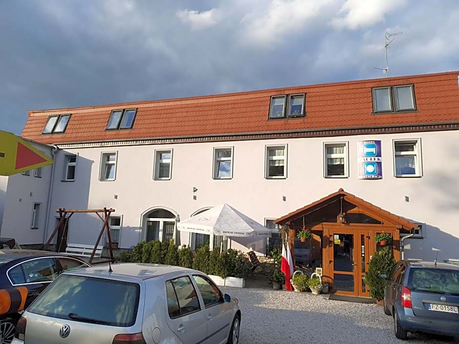 HOTEL "ZAUŁEK" Spółka Cywilna Zbigniew Świderski, Elżbieta Świderska