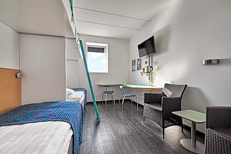 Standard Family Room Single Occ