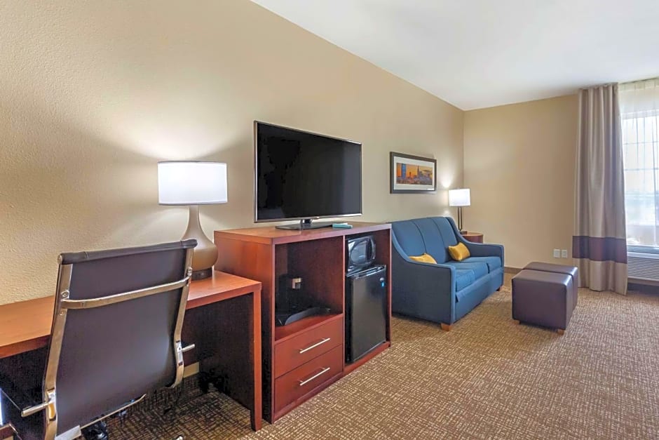 Comfort Suites