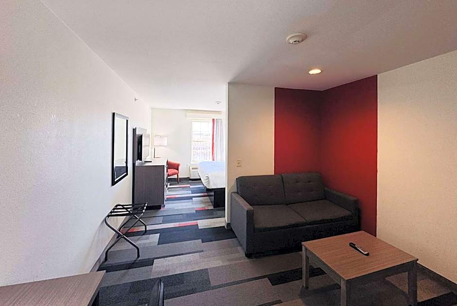 Ramada by Wyndham Sparta/At Speedway