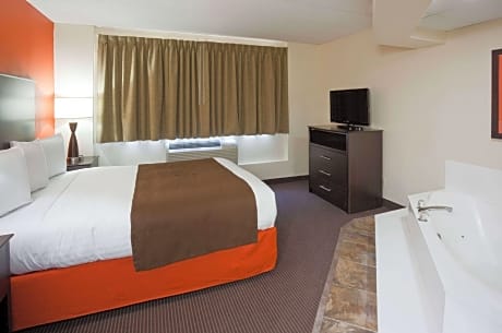 1 Queen Bed Deluxe Suite Non-Smoking