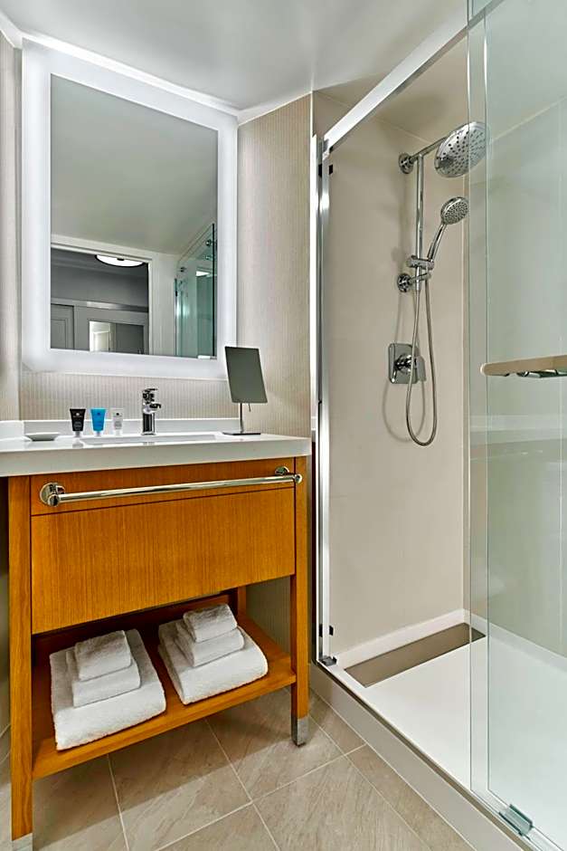 Delta Hotels Richmond Downtown