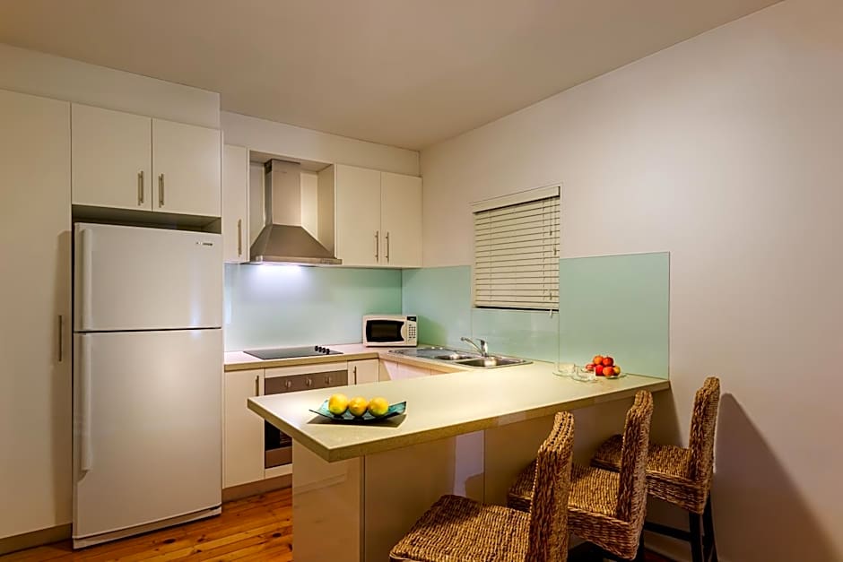 Crest On Barkly Serviced Apartments